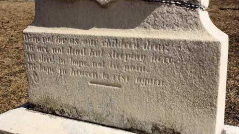 April 2015 - North-Rideau-Methodist-Cemetery31.jpg