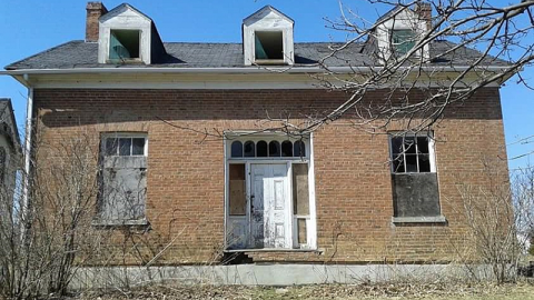 so pretty - The-Prettiest-Street125.png