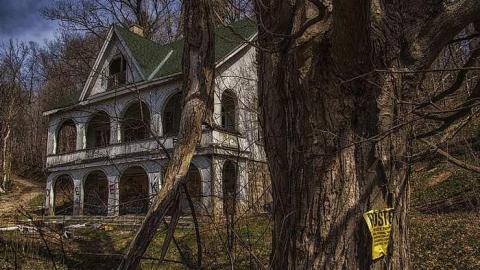 Beaver Fever (Canadian Psycho) - Across-The-River18.jpg