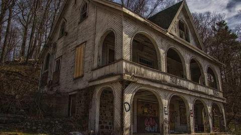 Beaver Fever (Canadian Psycho) - Across-The-River71.jpg