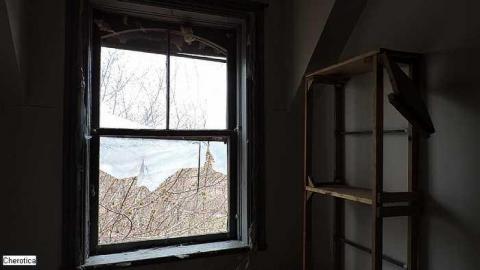 Banisters and Bow Windows - DSCN2960.jpg