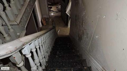 Banisters and Bow Windows - DSCN2968.jpg