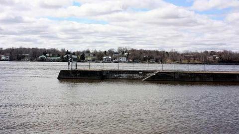 Carillon Canal - Ottawa-River-Military-Canals33.jpg