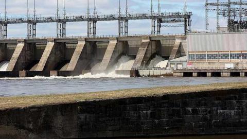 Carillon Canal - Ottawa-River-Military-Canals9.jpg