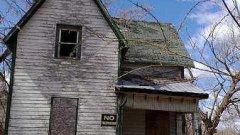 Throughout - Long-Island-in-Manotick79.jpg