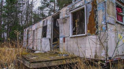 Shanty Bay Bus - Deepest-Darkest9.jpg