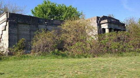 2015 - Port-Dover-Mausoleum8.jpg