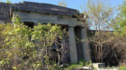 2015 - Port-Dover-Mausoleum9.jpg