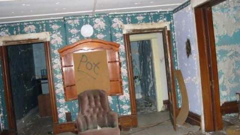 Big Red Brick - Mono, Ontario