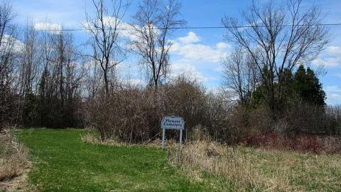 May 2015 - Drummond-Centre-Pnr-Cemetery7.jpg