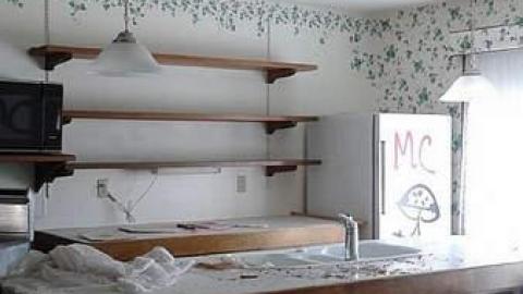 Waterfront  - Long-forgotten-beauty98.jpg