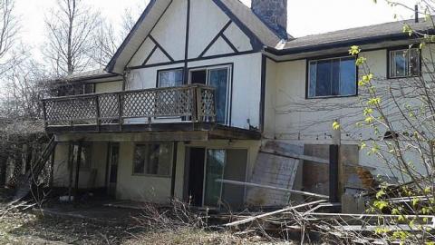 Waterfront  - Long-forgotten-beauty13.jpg