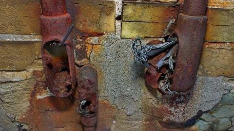 Topless & Covered In Brown Goo - Apple-Orchard-House1.jpg