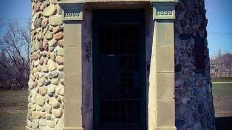 Pioneer Memorial Tower - Pioneer-Tower-Graveyard8.jpg