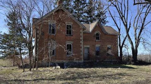 April 2015 - Hung-Up-On-Line-898.jpg