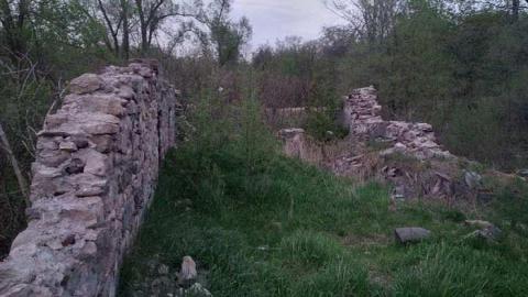 May 2015: tons of graffiti :( - Huttonville-Farm-Ruins17.jpg