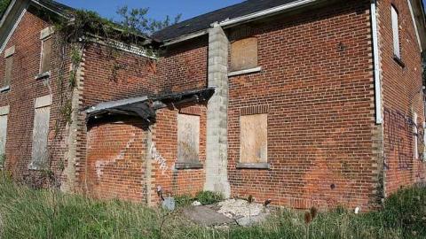 05/14/15 - 407 house. - IMG_4047.jpg