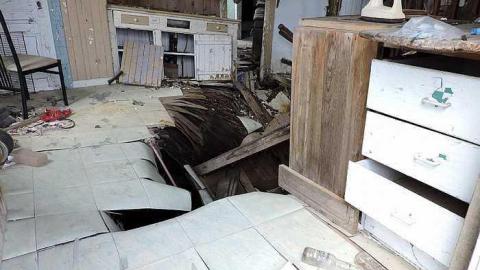 Falling Through - Falling-Into-the-Earth7.jpg