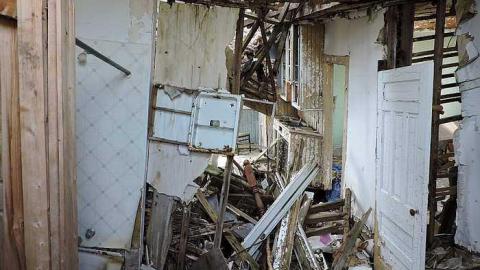 Falling Through - Falling-Into-the-Earth10.jpg