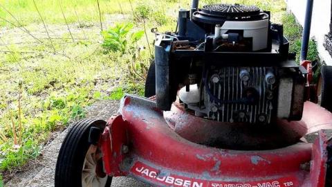 2015-04-18 - Old-Gas-Station5.jpg