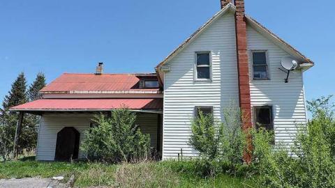 Dead End - Dead-End-Farm15.jpg