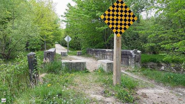 Weisenberg Rd Bridge photo 2