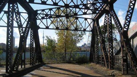 Don River Bridge photo 5