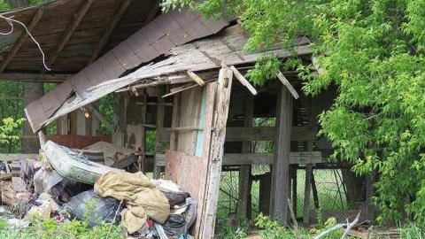 Crumbled Farm  - 20150524142648.jpg