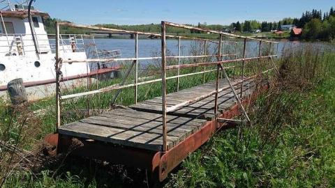 T. Gibbens Tugboat - T.-Gibbens-Tugboat2.jpg