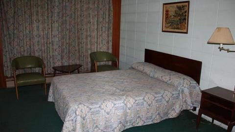 Watch for holes - IMG_9895.jpg