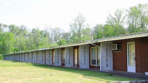 Watch for holes - IMG_9921.jpg