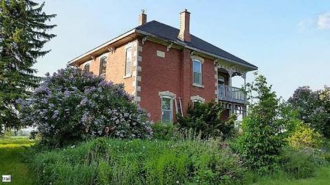 NEAT Farmhouse photo 3