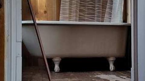 Drinks Are On The House - 2015-05-31 23.58.25.jpg