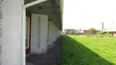 No Pets - Gateway-09.jpg