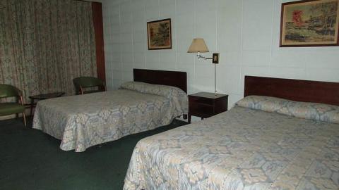 No Pets - Gateway-15.jpg