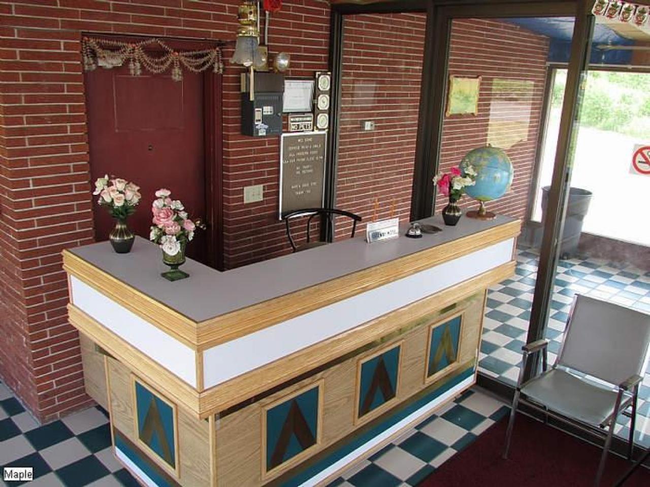 No Pets - Gateway-31.jpg