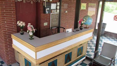 No Pets - Gateway-31.jpg