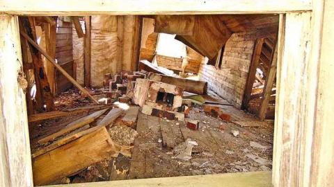 Photo from Red Insulbrick Collapse