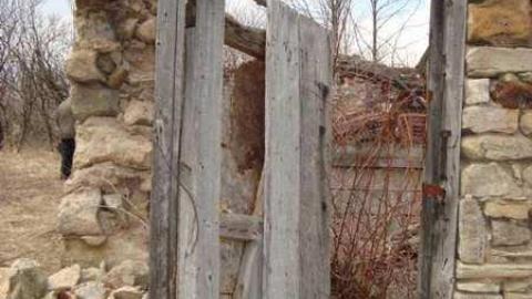 Still Yellow Pt2 - Yellow-House20.jpg