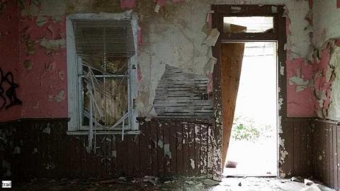 June 2015 - Tall-Red-on-8612.jpg