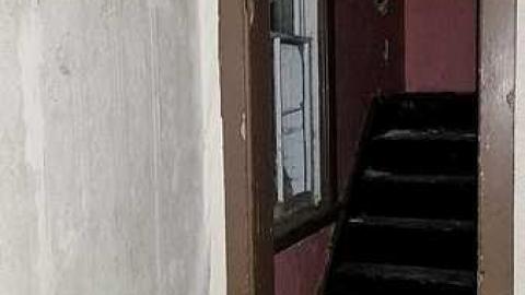 June 2015 - Tall-Red-on-863.jpg