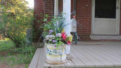 Light On - 20150606191742.jpg