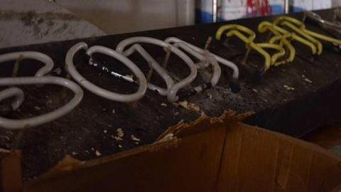 June '15 - INTERIORS! - Food-N-Foam115.jpg