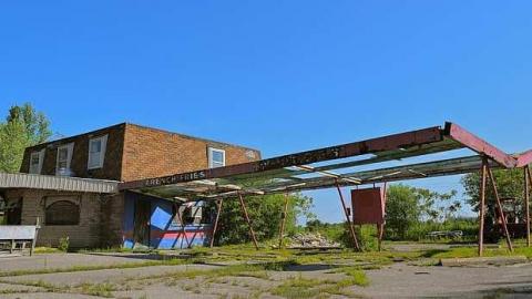 June '15 - INTERIORS! - Food-N-Foam101.jpg