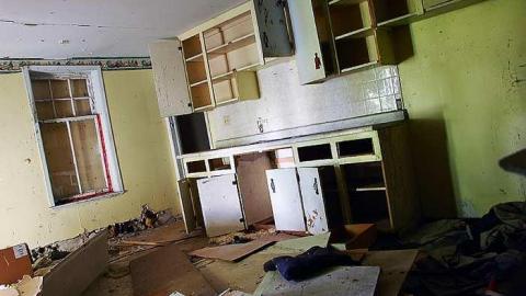 Granny Cocks - Granny-Cocks-House21.jpg