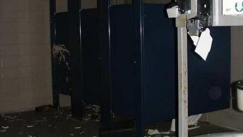 Holy Sh*t a Roomba - Metal-Technologies124.jpg