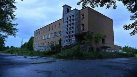 Asyle Ste-Clotilde - Seeking-Asylum70.jpg