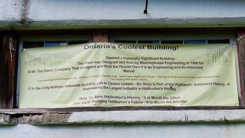 Donald Duck - Donald-(ghost-chemical-plant)268.jpg