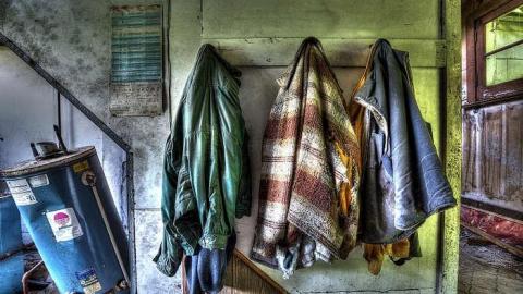 Apart at the seams... - Winchester-Mystery-House44.jpg