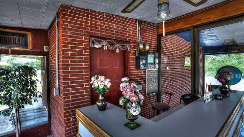 Photo from No vacancy